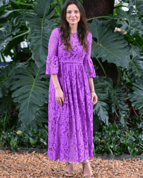 Vestido Renda com Babado na Manga Roxo