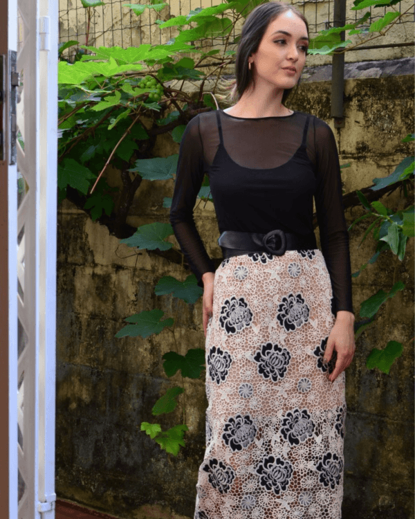 BLUSA TULE MANGA PRETA