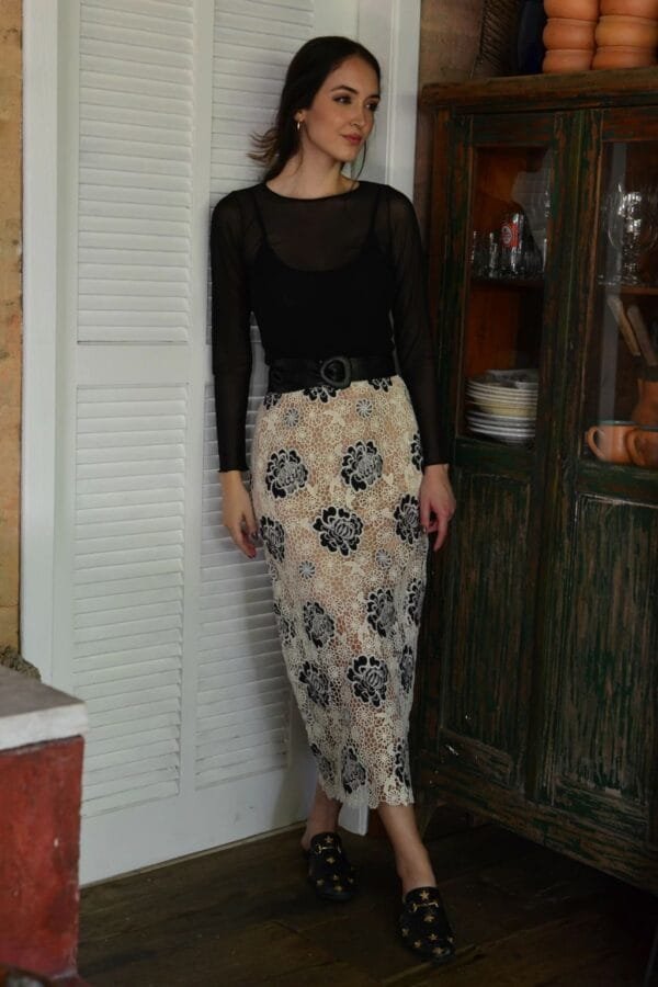 BLUSA TULE MANGA PRETA