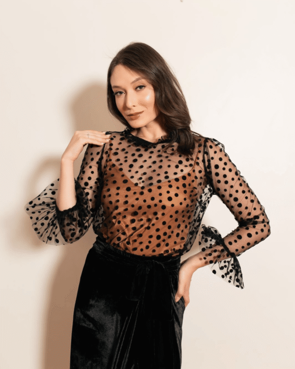 BLUSA DE TULE BORDADO