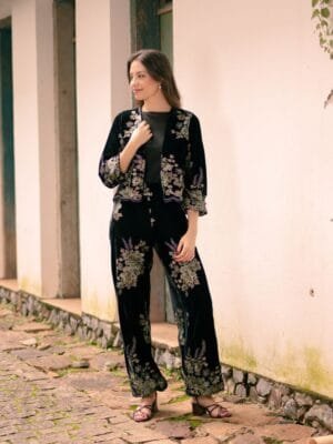 CASACO VELUDO BORDADO